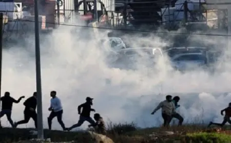 إصابة عشرات الفلسطينيين بالاختناق خلال مواجهات مع الاحتلال الإسرائيلي في قرية يتما بالضفة الغربية