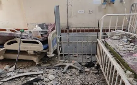 استشهاد 3 فلسطينيين في استهداف إسرائيلي لمستشفى كمال عدوان بالقنابل الحارقة والمدفعيات .. وينذر بإخلائه