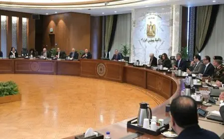 مدبولي يؤكد ضرورة العمل على تذليل التحديات التي تواجه قطاع السياحة لإعطاء دفعة للاستثمار السياحي