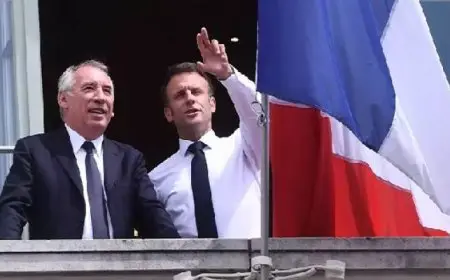 الإليزيه يعلن تشكيل الحكومة الفرنسية الجديدة بقيادة فرانسوا بايرو