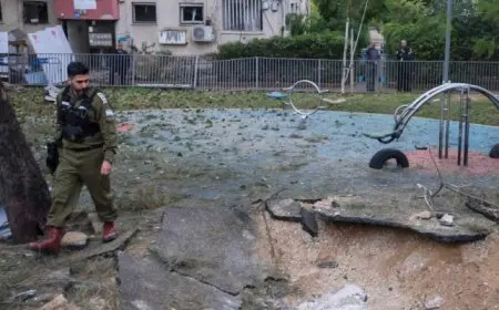 “الحوثي” يعلن استهداف تل أبيب.. ونتنياهو يأمر بتدمير بنيتهم التحتية