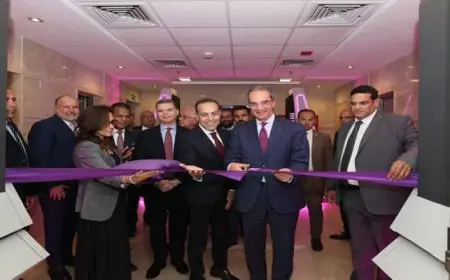 وزير الاتصالات يفتتح مركز تميز شركة “كومفولت” Commvault العالمية بالقاهرة