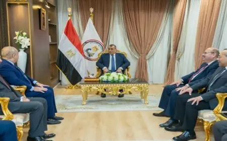 وزير الدولة للإنتاج الحربي يبحث مع سفير مصر بالمغرب الفرص الاستثمارية