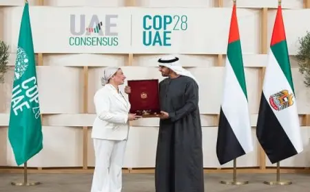 رئيس الإمارات يمنح وزيرة البيئة وسام زايد الثانى من ” الطبقة الأولى” تقديرا لجهودها في إنجاح مؤتمر COP28