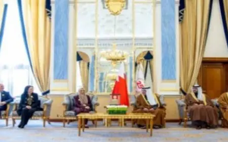 ولي عهد البحرين يستقبل وزيرة التضامن والمشاركين في مجلس وزراء الشئون الاجتماعية العرب