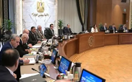 رئيس الوزراء يترأس الاجتماع الرابع لمجلس المحافظين ويوجه مدبولي يُوجه بالتوسع في نموذج “سوق اليوم الواحد”