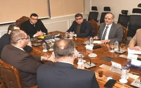 وزير الإسكان يتابع معدلات تسويق ومبيعات عدد من المشروعات