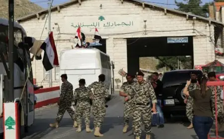 لبنان يسلم سوريا 70 ضابطًا من نظام الأسد كانوا قد فروا إليها مع سقوط نظامه