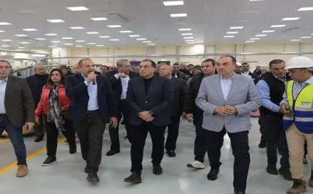 رئيس الوزراء يتفقد منطقة المصانع الجديدة بغزل المحلة