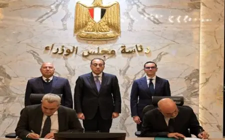 بال .. رئيس الوزراء يشهد التوقيع على عقد أرض مصنع جديد لتصنيع سيارات “إم جي”