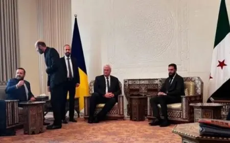 وزير خارجية أوكرانيا خلال لقائه الشرع: سنرسل المزيد من شحنات المساعدات الغذائية إلى سوريا