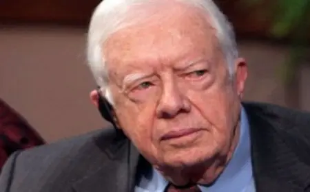 البيت الأبيض ينكس الأعلام بعد وفاة الرئيس الأمريكي الأسبق جيمي كارتر