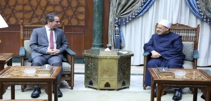 شيخ الأزهر يستقبل رئيس الهيئة الوطنية للإعلام