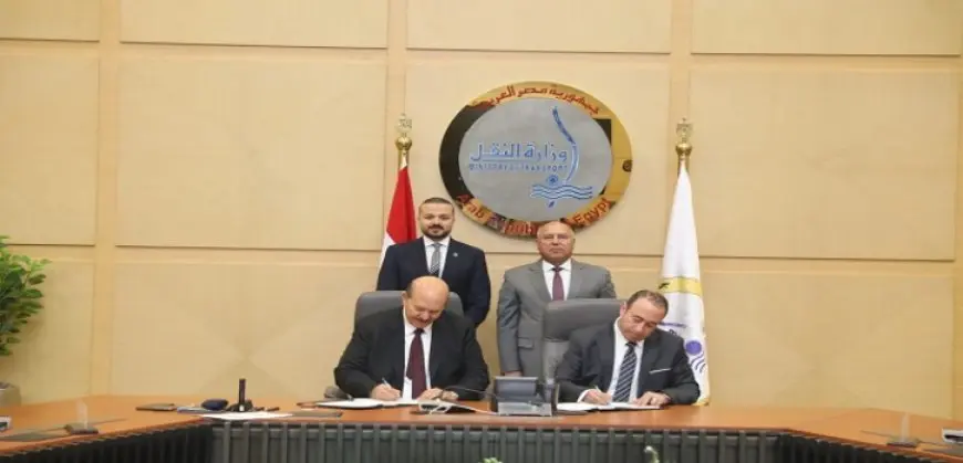 كامل الوزير يشهد توقيع عقد إتفاق مؤسسون لإنشاء أول مشروع من نوعه فى مصر لتخريد السفن بميناء دمياط