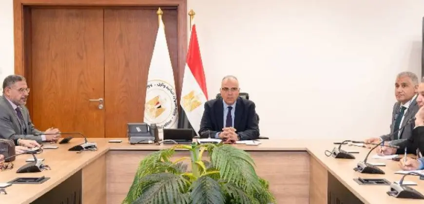 وزير الرى يتابع موقف إيراد نهر النيل والموقف المائى خلال موسم الزراعات الشتوية