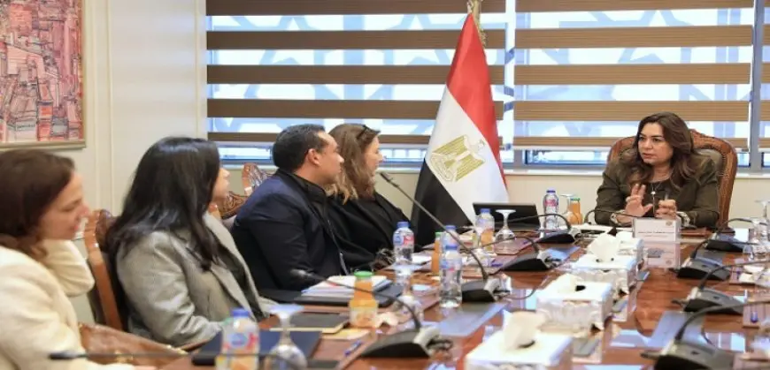 وزيرة التنمية المحلية تبحث مع المدير الإقليمي لـ”الهابيتات” مجالات التعاون المستقبلية بين الجانبين