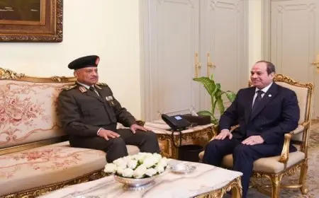 الرئيس السيسي يستقبل وزير الدفاع والإنتاج الحربي