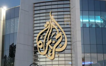 قرار بوقف بث وتجميد كافة أعمال فضائية الجزيرة والعاملين معها ومكتبها في فلسطين