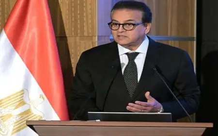 وزير الصحة يتلقى تقريرًا مفصلاً حول جهود هيئة الدواء لضمان استدامة توافر الدواء للمواطنين