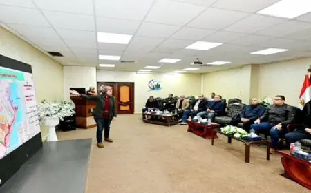 وزير الإسكان يصل لمدينة السويس الجديدة ويستعرض موقف تنفيذ المشروعات الجارية