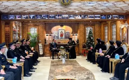 وزير الداخلية يهنئ قداسة البابا تواضروس الثاني بعيد الميلاد المجيد