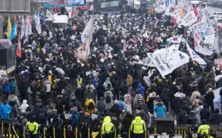 وسط تظاهرات مؤيدة ومناهضة لاعتقال رئيس كوريا الجنوبية .. حرس الرئاسة يرفض التعاون لاعتقاله