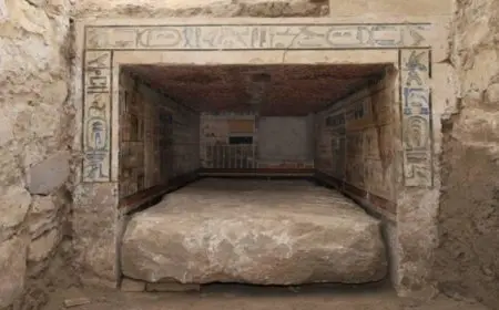 بال .. السياحة والآثار تعلن اكتشاف “مصطبة” طبيب ملكي من الدولة القديمة بسقارة