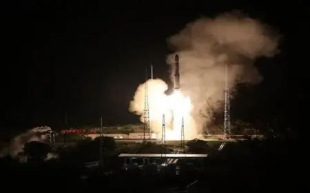 الصين تطلق قمرا صناعيا تجريبيا للتزود بالوقود في المدار