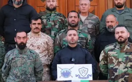 فصيلان درزيان يعلنان رغبتهما في الانضمام للجيش السوري الجديد