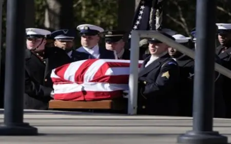 وصول جثمان جيمي كارتر إلى مبنى الكابيتول