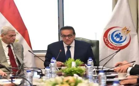 وزير الصحة يبحث الفرص الاستثمارية في القطاع الصحي مع وفد مجموعة “أثينا الطبية”