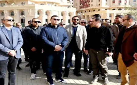 وزير الإسكان يتفقد سير العمل بالحى السكنى الخامس R5 وعدداً من الطرق والمحاور بالعاصمة الإدارية الجديدة