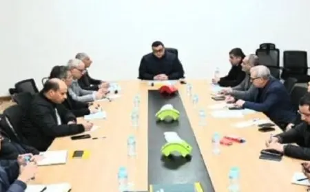 وزير الإسكان يتابع سير العمل ومشروعات شبكات المرافق بالعاصمة الإدارية الجديدة