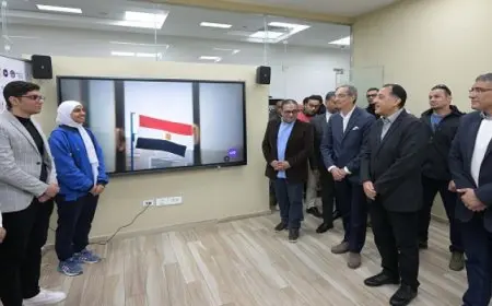 رئيس الوزراء يلتقى عددًا من خريجي برنامج التدريب من أجل التوظيف في معهد we