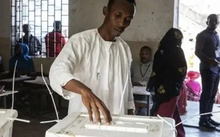 الناخبون في جزر القمر يدلون بأصواتهم في الانتخابات التشريعية