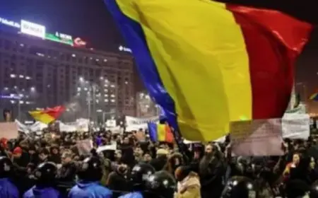 آلاف المحتجين في رومانيا يطالبون بإجراء انتخابات الرئاسة
