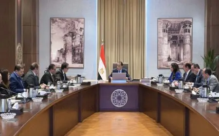 مدبولى يتابع تنفيذ المرحلة الأولي والثانية من منظومة “التأمين الصحي الشامل”