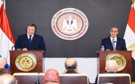 عبد العاطي خلال مؤتمر صحفي مع وزير خارجية لكسمبورج: نعمل بجد لتأمين التوصل لصفقة لحقن دماء الفلسطينيين