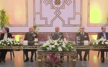 بالڤيديو .. وزير الدفاع يشهد حفل تخرج دورة التمثيل الدبلوماسى العسكرى بالخارج