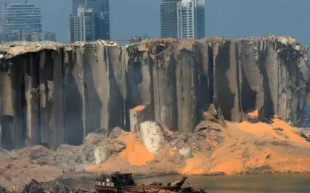 قاضى التحقيق فى انفجار مرفأ بيروت يستأنف إجراءاته القضائية بالادّعاء على 10 موظفين