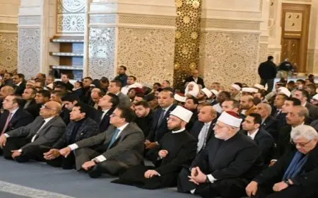 وزير الأوقاف وكبار رجال الدولة يشهدون أول جمعة بمسجد مصر الكبير تحت إشراف الوزارة