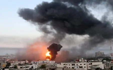 استشهاد أب فلسطيني ونجله في قصف الاحتلال لمنزلهما شمال قطاع غزة