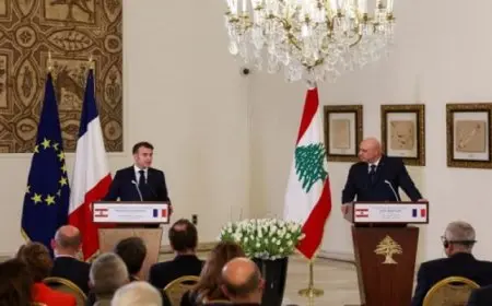 ماكرون للرئيس اللبنانى: تضعون لبنان على طريق التعافى.. ومؤتمر دولى بباريس لإعادة الإعمار