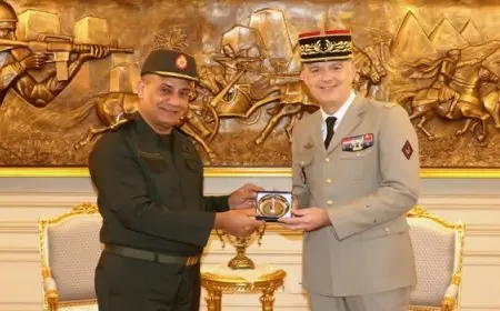 الأكاديمية العسكرية المصرية تستقبل مسئول التعاون الدولى للقوات البرية الفرنسية