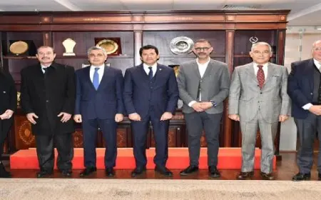 وزير الرياضة يبحث مع مجلس إدارة الاتحاد المصري للفروسية خطط التطوير والاستعدادات الأولمبية