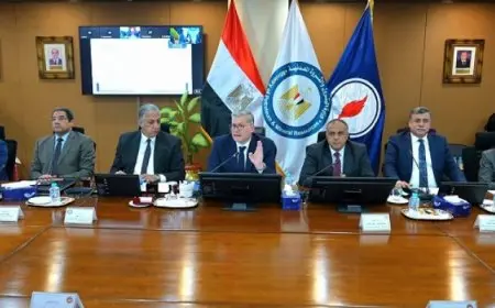 وزير البترول يشدد على تعزيز السلامة والصحة المهنية فى نقل وتوزيع المنتجات البترولية