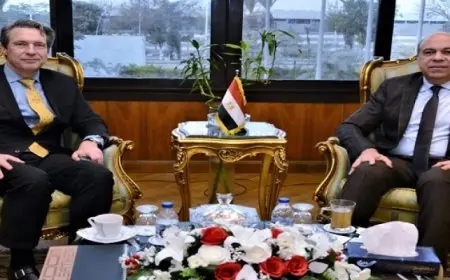 وزير الطيران: حريصون على تنفيذ برنامج الطروحات الحكومية لتحقيق العوائد الايجابية لدعم ركائز الاقتصاد