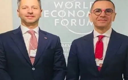 وزير الاستثمار يلتقى الرئيس التنفيذي لشركة آرتشر أفييشن الرائدة في مجال الطيران بدافوس.