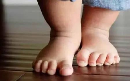 برودة أطراف الطفل تنذر بإصابته بمرض خطير