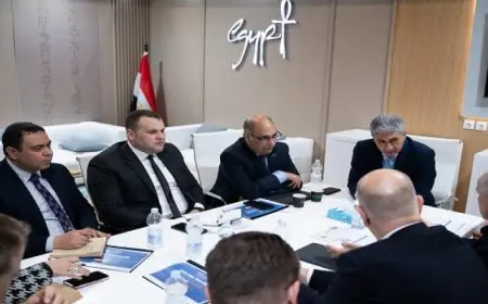 وزير السياحة يعقد لقاءات مهنية مكثفة بإسبانيا لتعزيز الحركة السياحية إلى مصر
